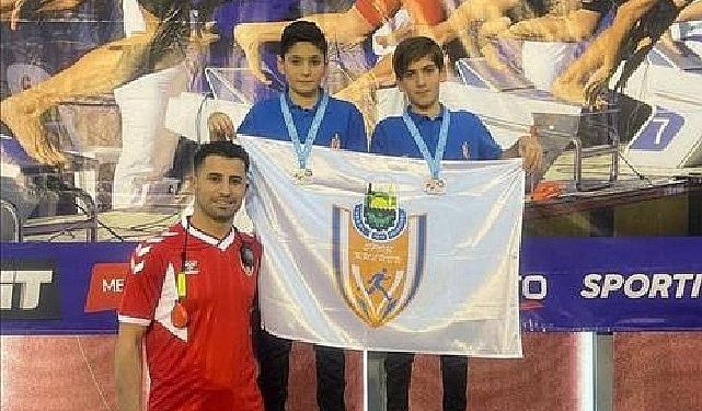 İnegöl Belediyesi’nin Genç Yüzücüleri Madalyalara Kulaç Attı