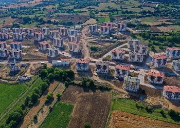 “İnşaat ruhsatı ve iskân evrakı düzenleme dışında rastgele bir yetkimiz yoktur”