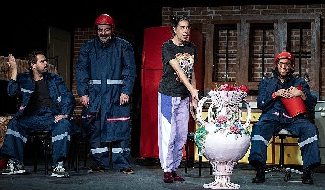 İzBBŞT Elhamra Sahnesi açıldı