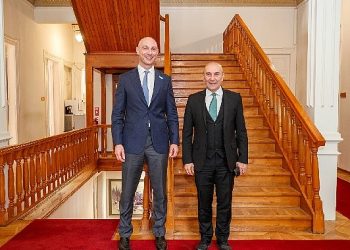 İzmir Büyükşehir Belediyesi çocuk dostu kent için UNICEF ile protokol imzaladı