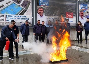 İzmir İtfaiyesi’nden Zabıta işçisine yangın güvenlik eğitimi verildi