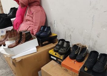 İzmir’den Hatay’a kırtasiye seti, bot ve mont dayanağı