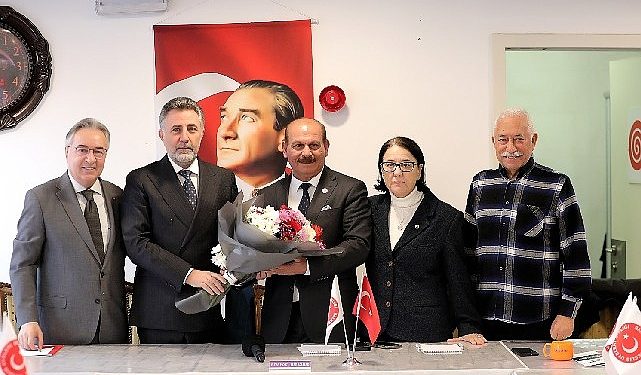 İzmir’in eski liderleri ve meclis üyelerinden Lider Sandal’a takviye