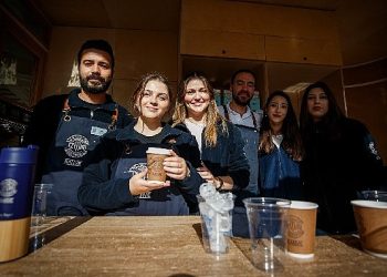 İzmirli Kahve’nin ikinci şubesi Bornova’da açıldı