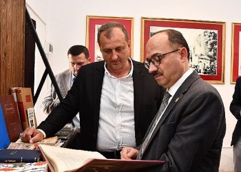 İznik tezlere bahis olmaya devam ediyor