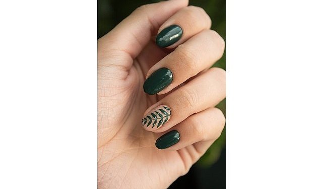 Kalıcı oje ve protez tırnaklardaki bilinmeyen tehlike: Akrilat Alerjisi