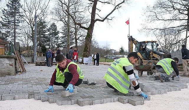 Karahasanlar Mahallesinde Parke Taş Uygulaması Sürüyor