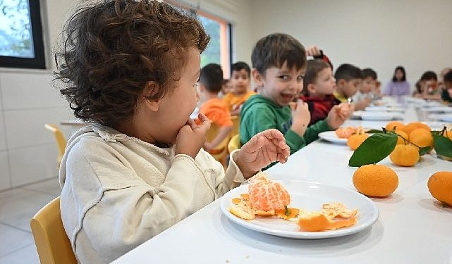 Kemer Belediyesi’nden çocuklar için Zekiye Teyze’ye yardım eli