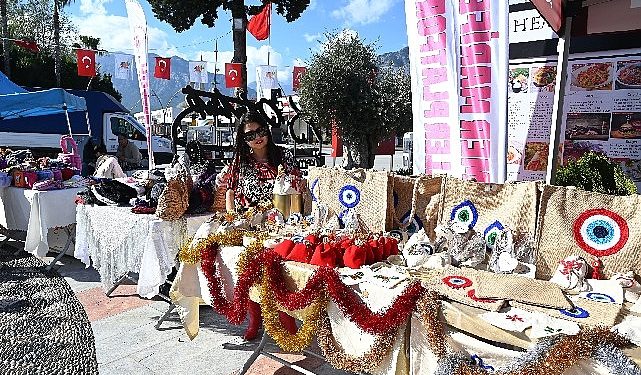 Kemer’de yılın son “Üreten konut hanımları kermesi”