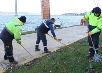 Kocaeli Büyükşehir, fırtınanın izlerini siliyor
