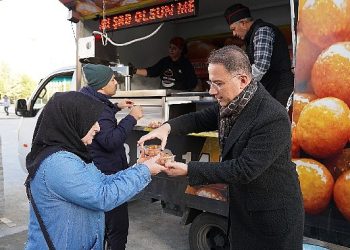 Lider Çalık şehitler için lokma dağıttı
