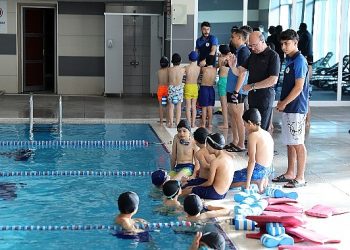 Lider Pekyatırmacı’dan spor okullarına ziyaret