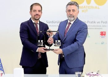 Lider Sandal, “İzmir’in Avrupa’ya açılan kapısı Bayraklı”