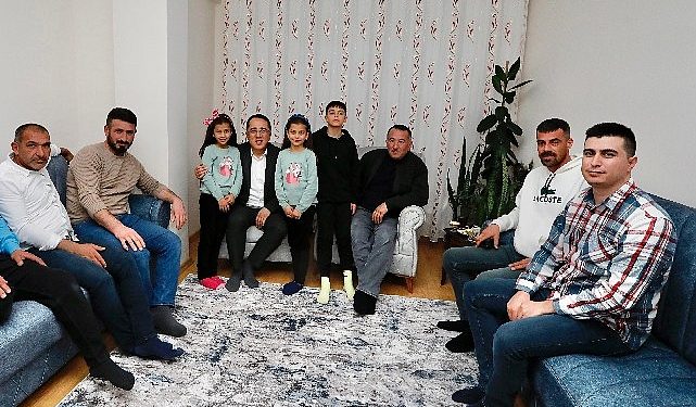 Lider Savran’dan üç mahallede mesken ziyaretleri