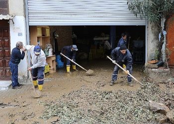 Mudanya Belediyesi gruplarından sel sonrası müdahale