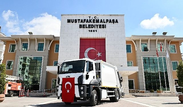 Mustafakemalpaşa’da fark yaratan hibeler
