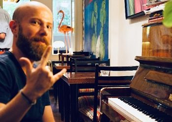 Neo Naturalness üçlemesi “Early Riser” ile tamamlandı