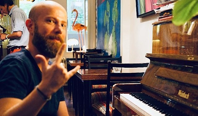 Neo Naturalness üçlemesi “Early Riser” ile tamamlandı