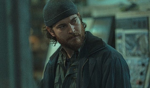 Netflix, gizem dolu yeni dizisi Kübra’nın yayın tarihini özel bir görüntü ile paylaştı