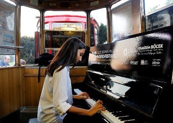 Piyano her yerde
