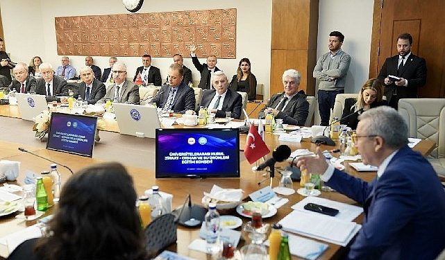 Rektör Budak’ın başkanlığında “Ziraat, Orman ve Su Eserleri Eğitim Kurulu Toplantısı” yapıldı