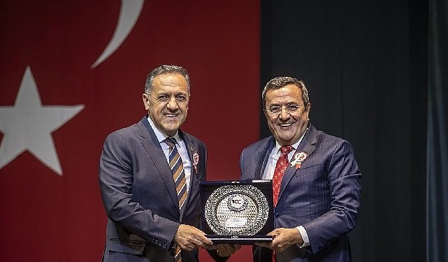 Spora emek verenler ödüllendirildi