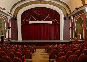 Tarihi Elhamra Sahnesi İzBBŞT’nin ikinci konutu oluyor