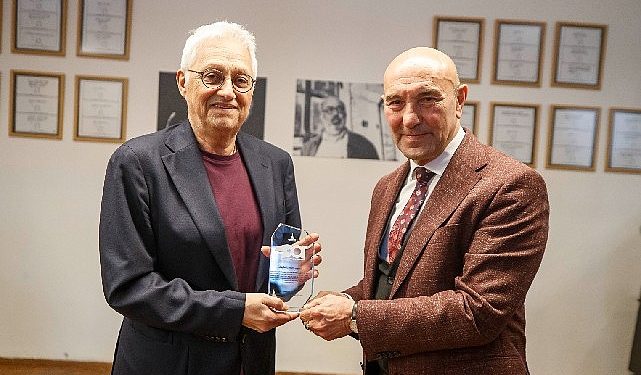 Tarihi Havagazı Fabrikası, Süreyya Berfe ve Orhan Koloğlu’nun ferdî kütüphanelerine konut sahipliği yapıyor