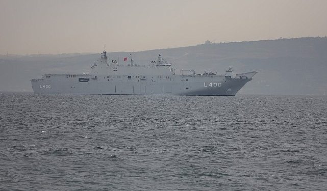 TCG Anadolu körfeze demir attı