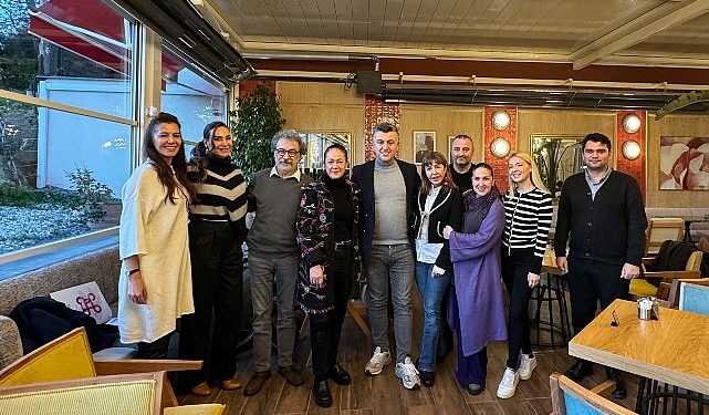 Tuncay Tolga Özçakmak Beykoz’da sanatkarlarla bir ortaya geldi