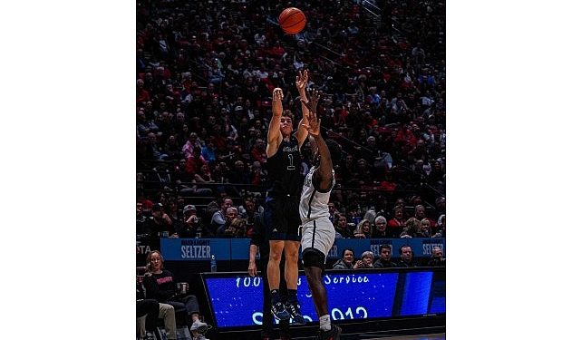 UC Irvine Grubunun Oyuncusu Derin Saran, NCAA’de Yıldızlaşıyor!