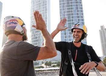 Ünlü Ekstrem Sportmen Brian Grubb, Dubai’de WakeBASE Atlayışı ile Dünya Rekoru Kırdı