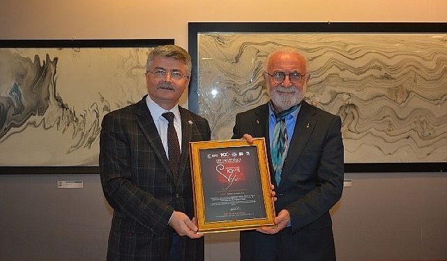 “Yaşayan İnsan Hazinesi” Hikmet Barutçugil’in yapıtları AKM’de sergilendi