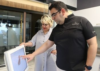 Yaşlanmayı önleyen diş tedavi teknikleri