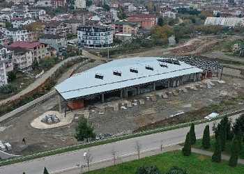 Yeni Gölcük terminalinde çatı imalatı tamam