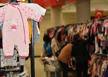 Yenişehir Belediyesi Giysi Konutu ile toplumsal yardımlarını sürdürüyor