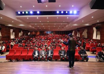 YKS İmtihanına Hazırlanan Öğrencilere Motivasyon Semineri