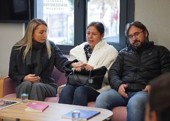 Zeren Ertaş’ın ailesiyle kızlarının ismini taşıyan yurtta buluştu