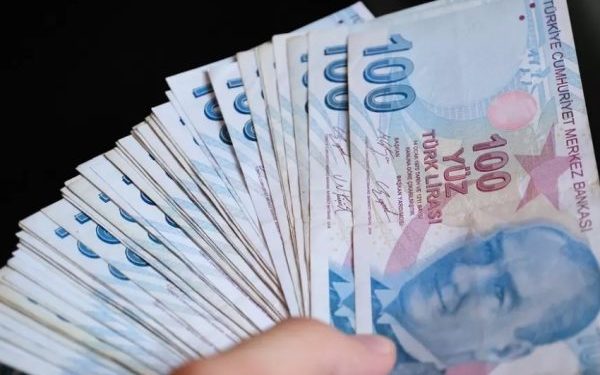 Hükümet, emekliye ek zam ve en düşük emekli maaşı için çalışma başlattı