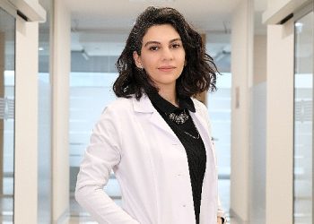 Ağız hijyenindeki püf noktalar neler? Dişlerin ortasında ara fazlaysa arayüz fırçası, azsa diş ipi!