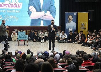 Akşehirli Öğrencilere “Sınav Kazandıran Taktikler” Anlatıldı