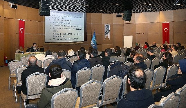 Belediye işçisine iş sıhhati ve güvenliği eğitimi