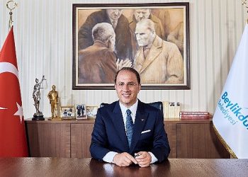 Beylikdüzü Belediye Lideri Mehmet Murat Çalık tekrar aday gösterildi