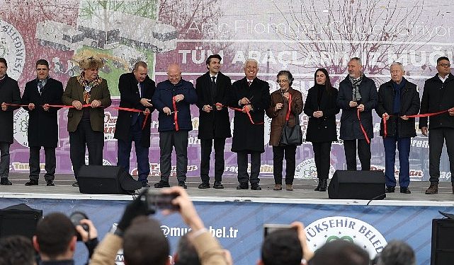 Büyükşehir Muğla’nın Hizmetine Sunduğu 109 Yeni Aracını Tanıttı