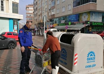Büyükşehir Zabıtası tarihi geçmiş süt eserlerini topladı