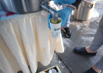 Büyükşehir’den pazarcı esnafına çorba ikramı