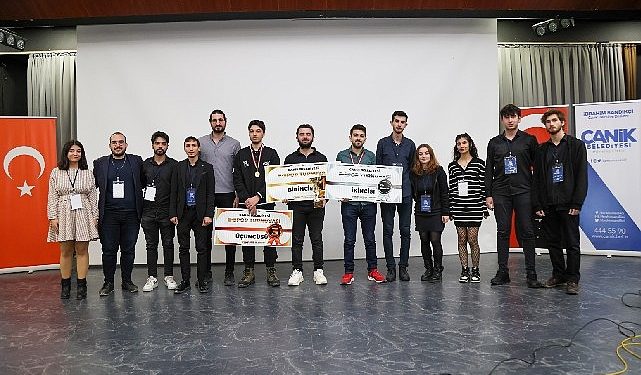 Canik’te Espor Turnuvası Nefesleri Kesti