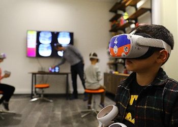 Çocuklara sanal gerçeklik oyunuyla etraf şuuru