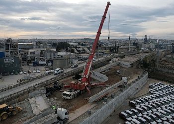Darıca Osmangazi’de kiriş montajları başladı