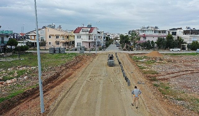 Didim’de yol çalışmaları tüm süratiyle devam ediyor